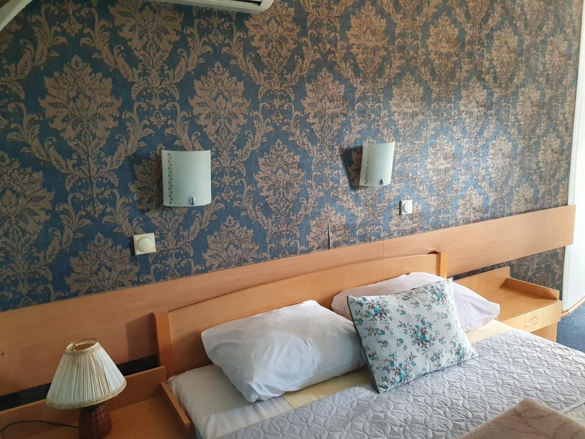 Motel Zoka Dvorovi Екстериор снимка