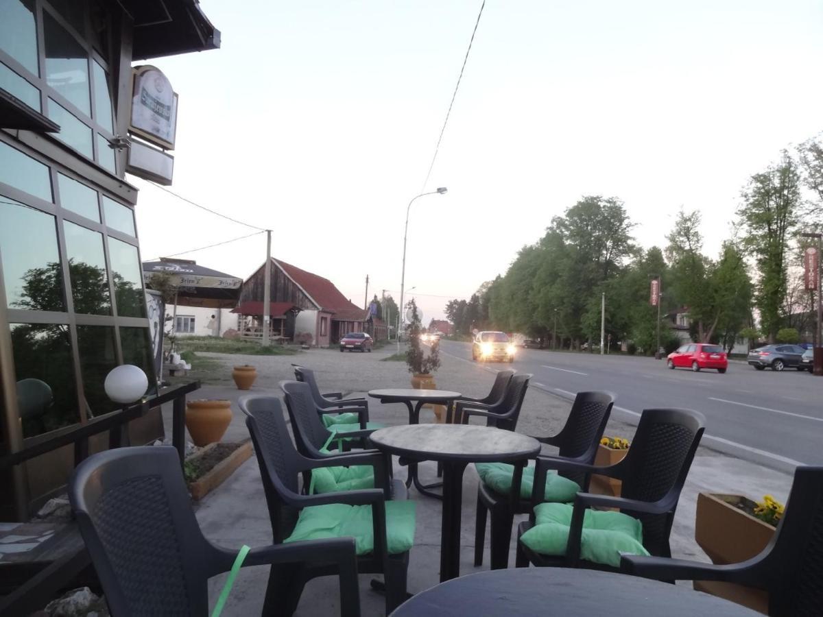 Motel Zoka Dvorovi Екстериор снимка